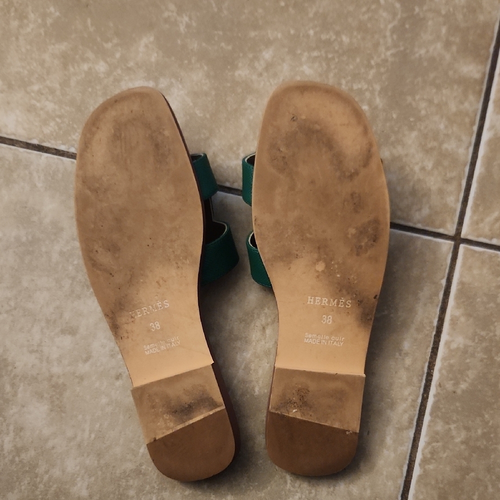 Hermes Emerald Green Women's Sandals - Picture 3 of 11